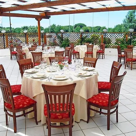 River Palace Hotell 4*