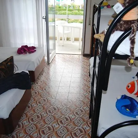 River Palace Hotell 4*