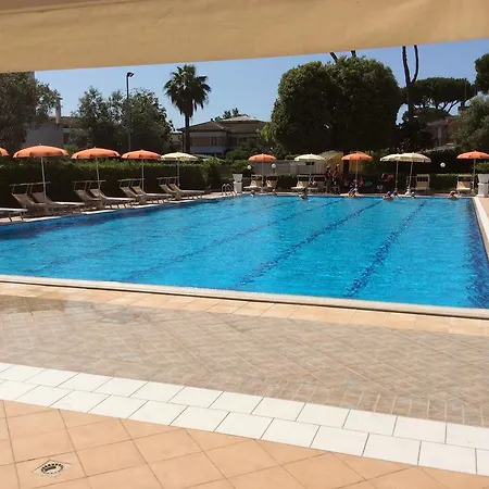 River Palace Hotel 4*