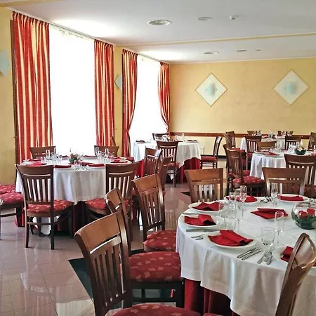 River Palace 4* טרצ'ינה