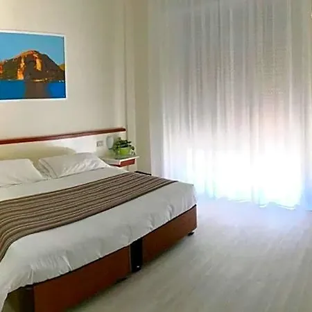 River Palace מלון 4*