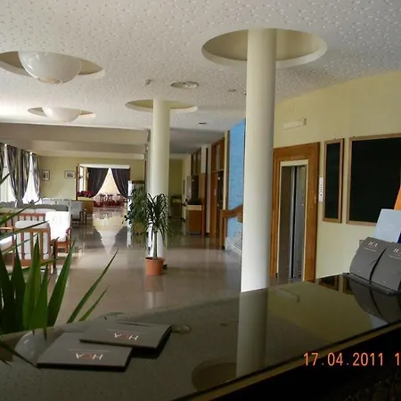 River Palace 4* טרצ'ינה