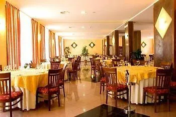 River Palace מלון טרצ'ינה