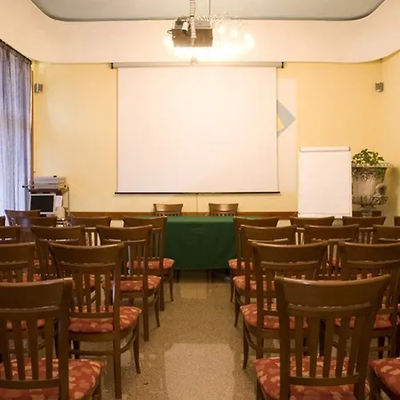 River Palace מלון 4*
