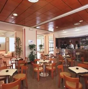 River Palace ホテル 4*